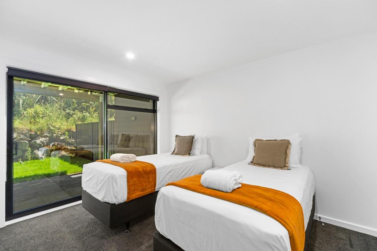Blue Dun Views - Taupo Apartment Bagian luar foto