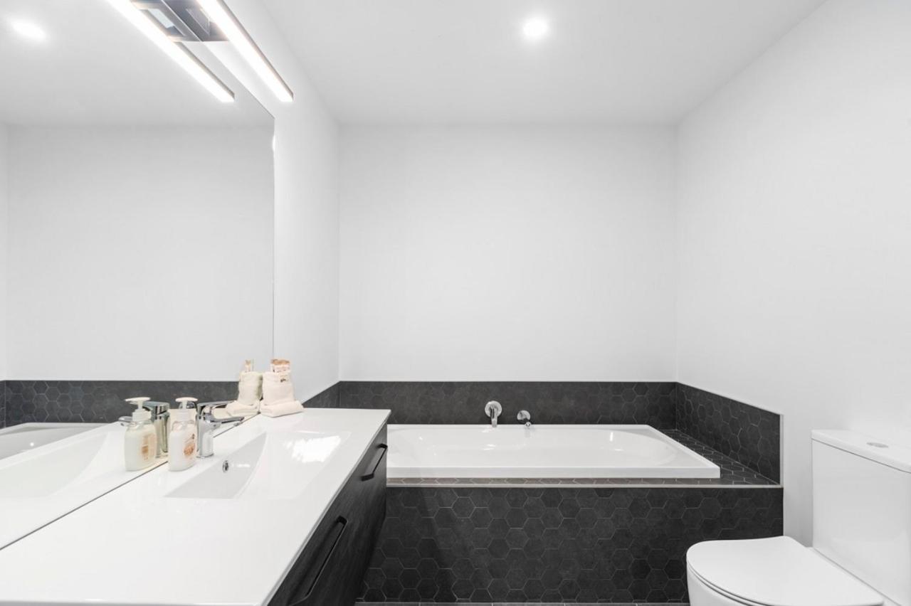 Blue Dun Views - Taupo Apartment Bagian luar foto